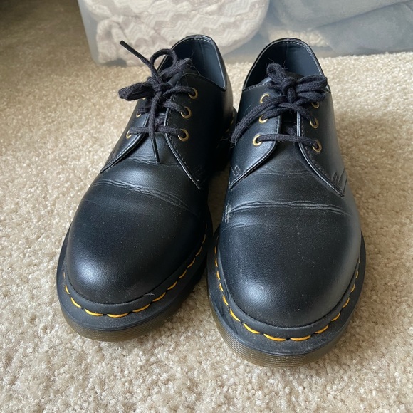 SOLD Vegan Oxfords Dr Martens size 8 - Picture 1 of 8